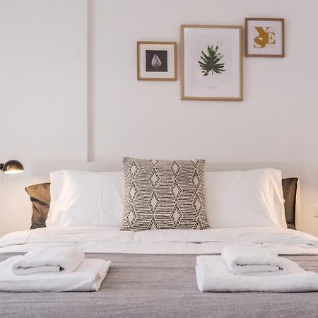 Wide Comfy Studio Apartment Centrally Located In Thissio Athens Exterior photo