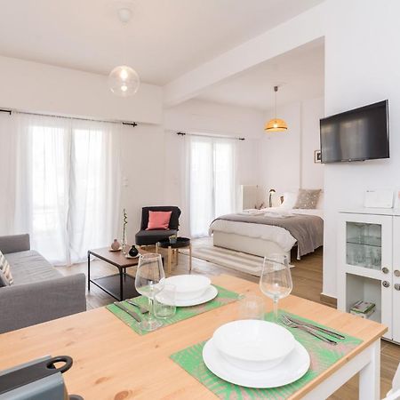 Wide Comfy Studio Apartment Centrally Located In Thissio Athens Exterior photo