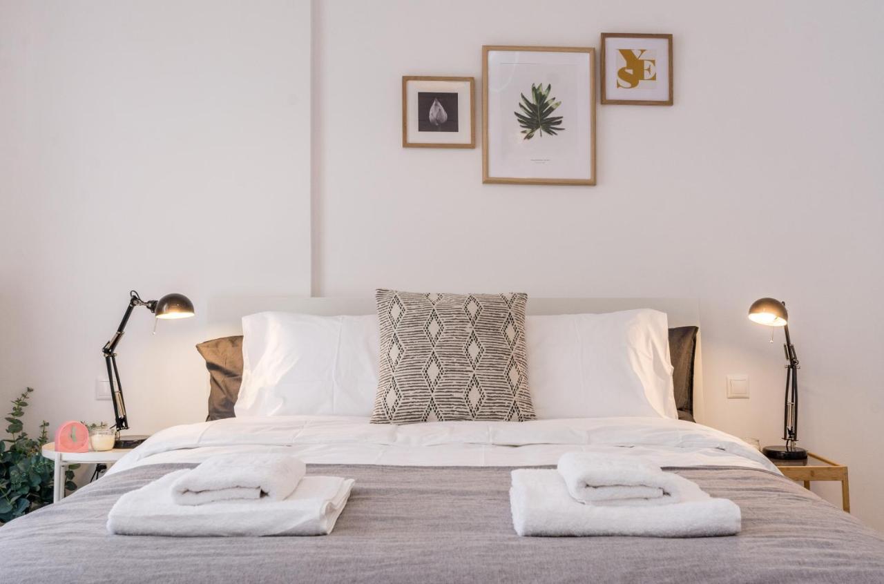 Wide Comfy Studio Apartment Centrally Located In Thissio Athens Exterior photo