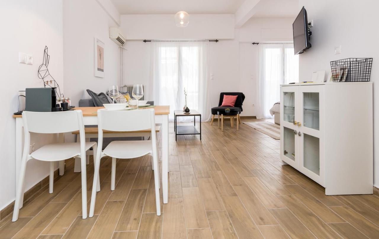 Wide Comfy Studio Apartment Centrally Located In Thissio Athens Exterior photo