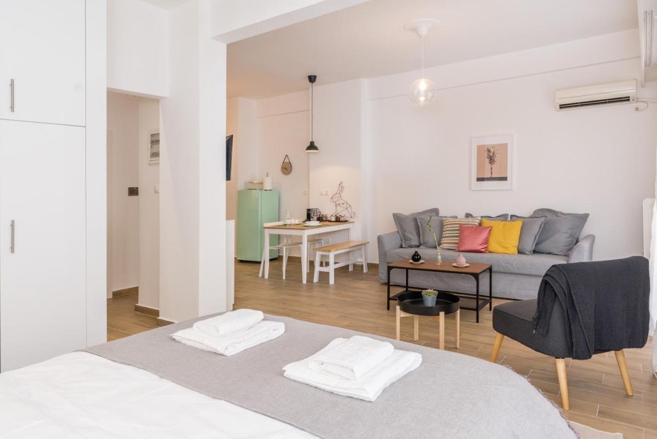 Wide Comfy Studio Apartment Centrally Located In Thissio Athens Exterior photo