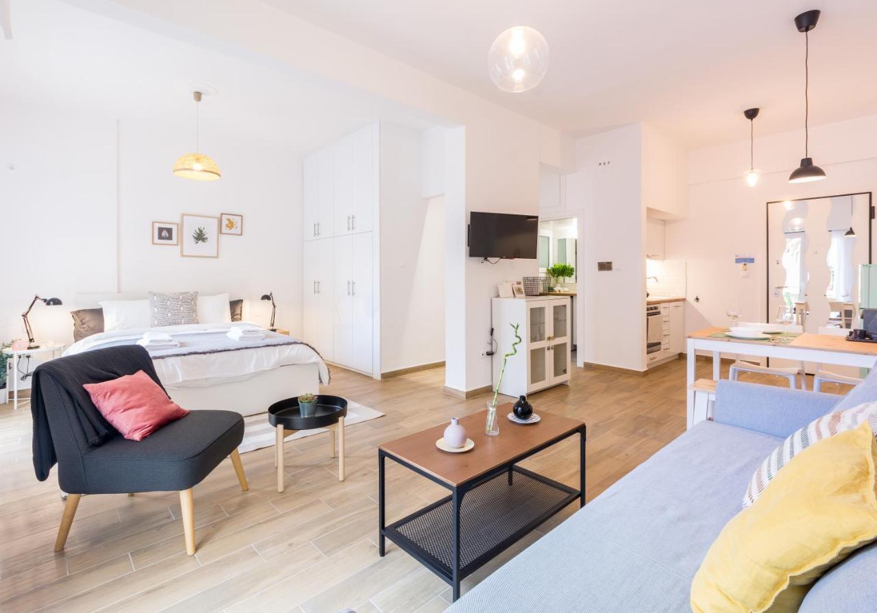 Wide Comfy Studio Apartment Centrally Located In Thissio Athens Exterior photo